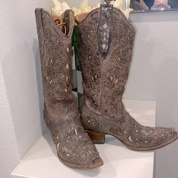 Corral Shoes - Corral vintage brown leather women boots